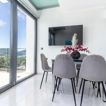 Diamond Blue Lefkada